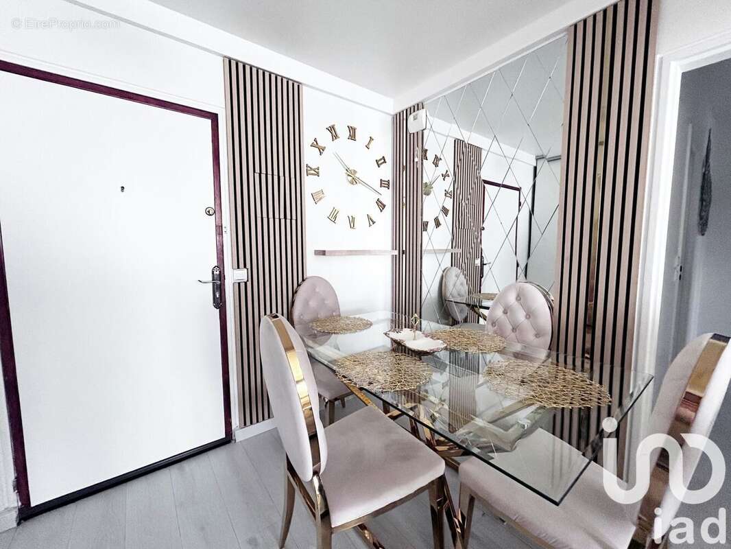 Photo 3 - Appartement à GENNEVILLIERS