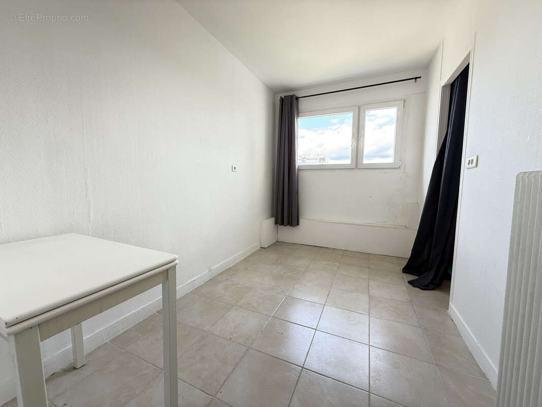 Appartement à FONTENAY-SOUS-BOIS