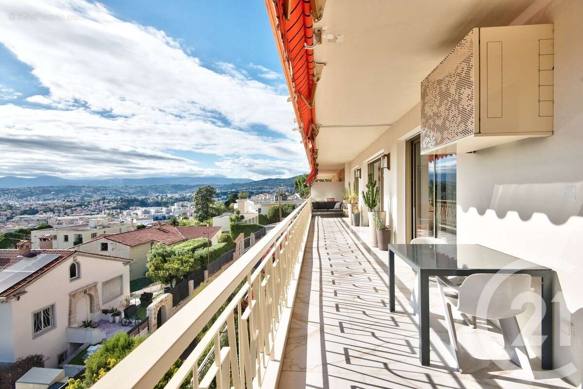 Appartement à NICE