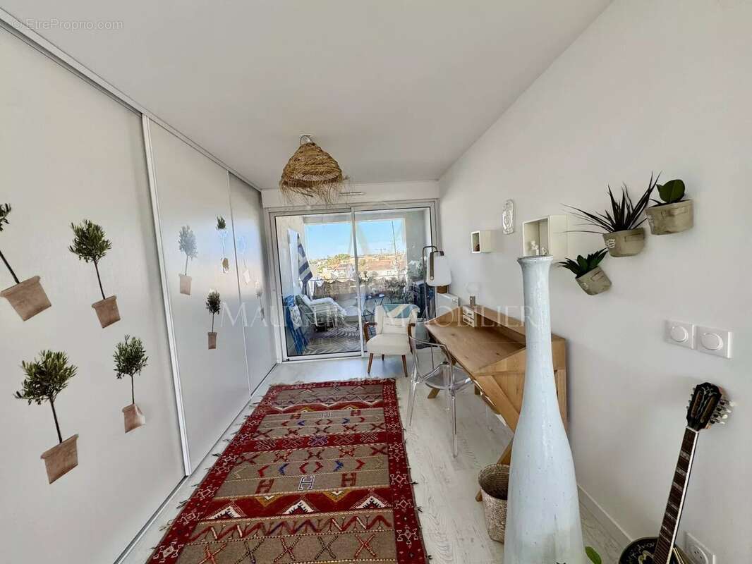 Appartement à MAUGUIO