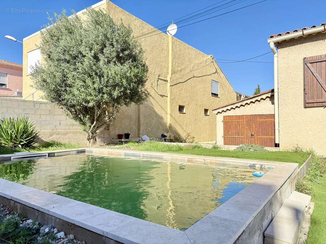 Maison à SAINT-VICTORET