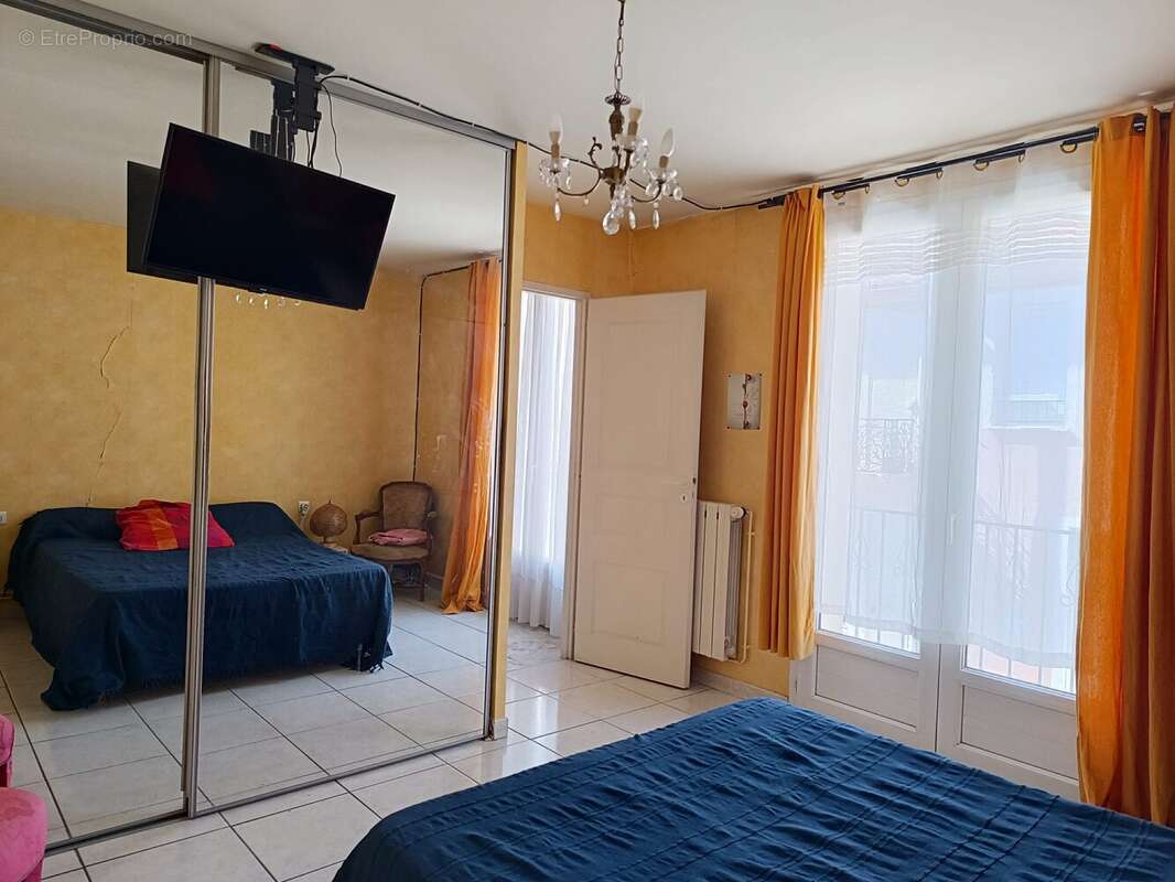 1er étage - Chambre 3 - Maison à NARBONNE
