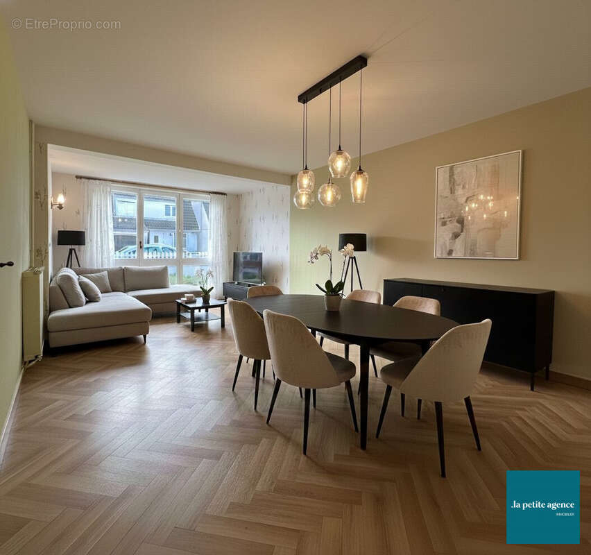 PROJECTION IA - Maison à EQUEURDREVILLE-HAINNEVILLE