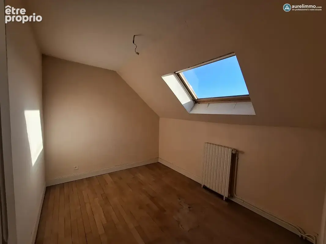 Maison 8 pièces 220 m² à vendre à Saint-Sauvier (03370) - photo 7