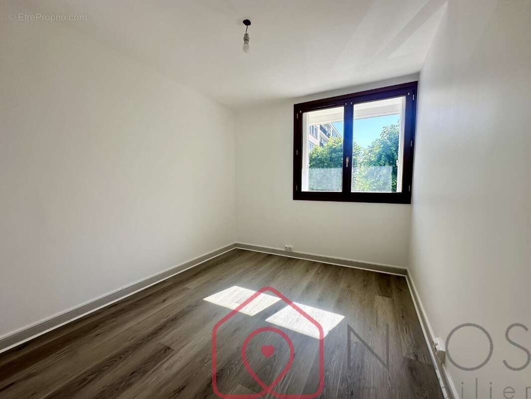 Appartement à LE PLESSIS-ROBINSON