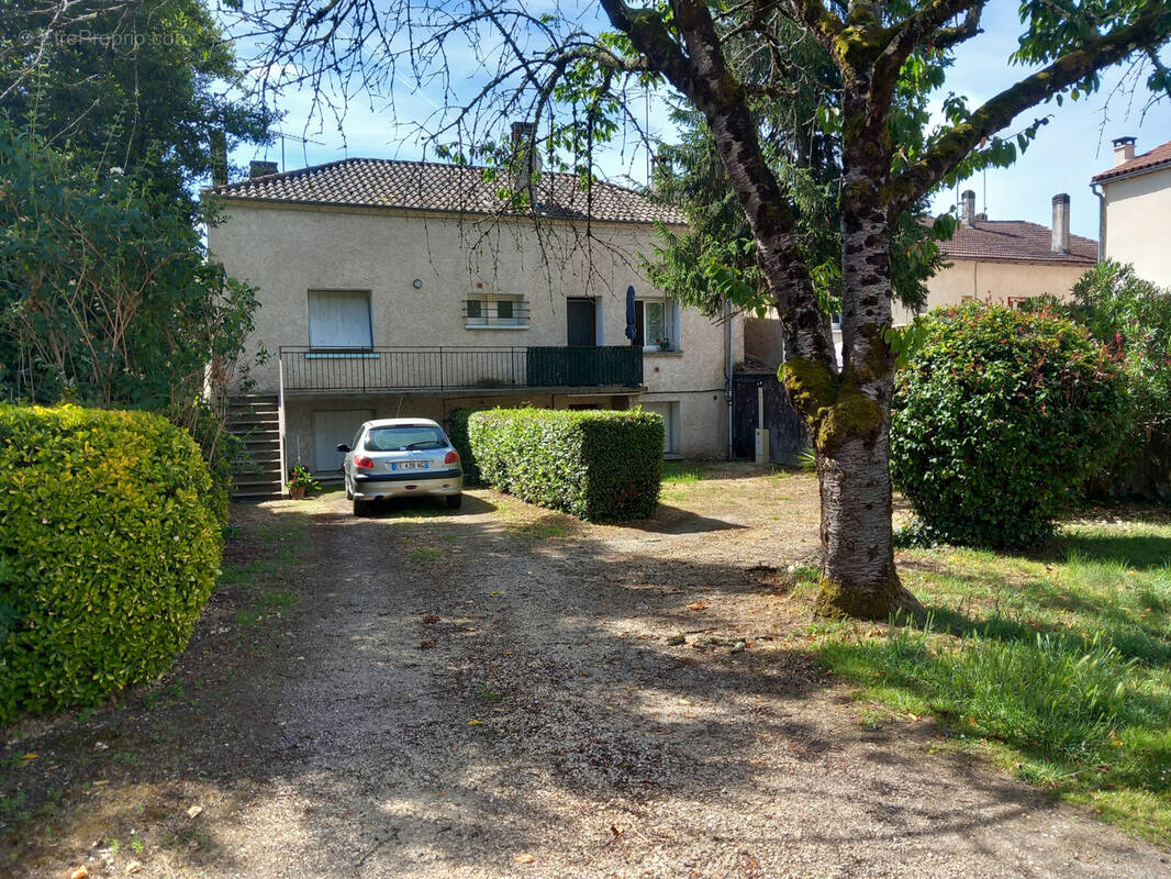 Maison à FUMEL