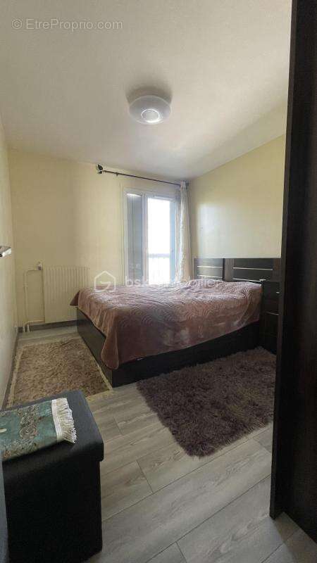 Appartement à THIAIS