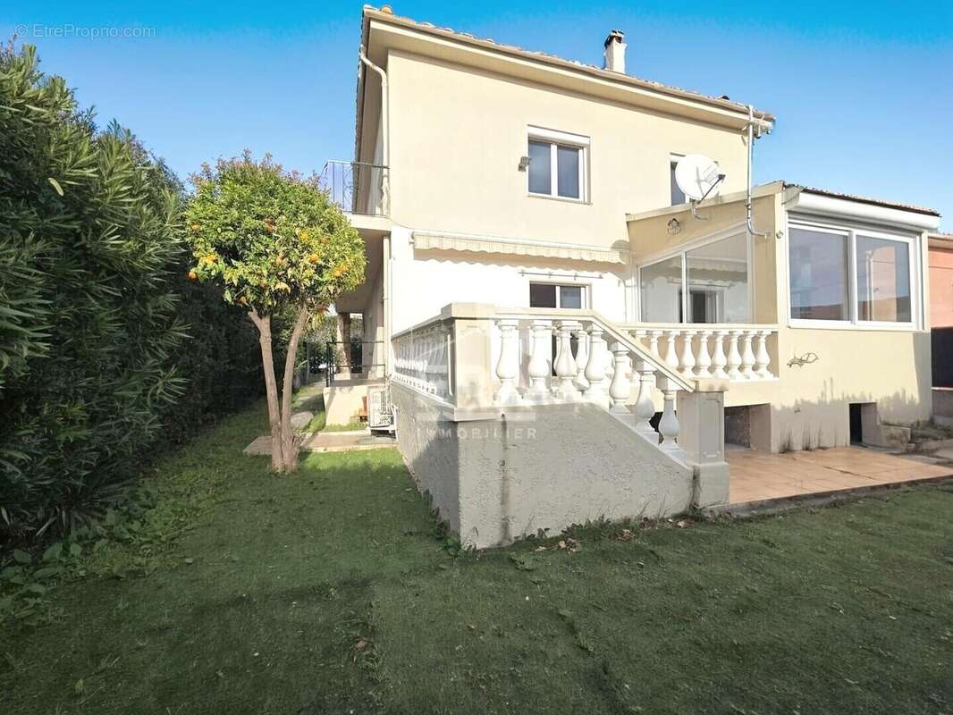 Maison à VILLENEUVE-LOUBET