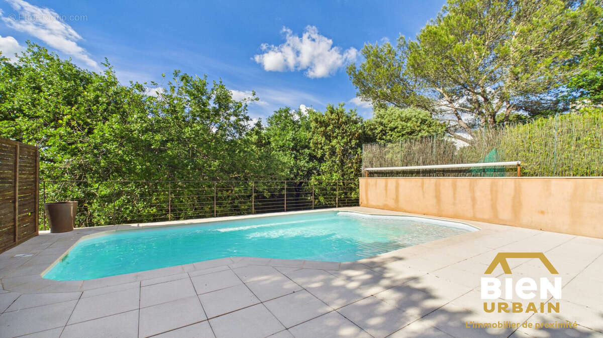 Maison 148 m² à Sainte-Anastasie  - photo 2