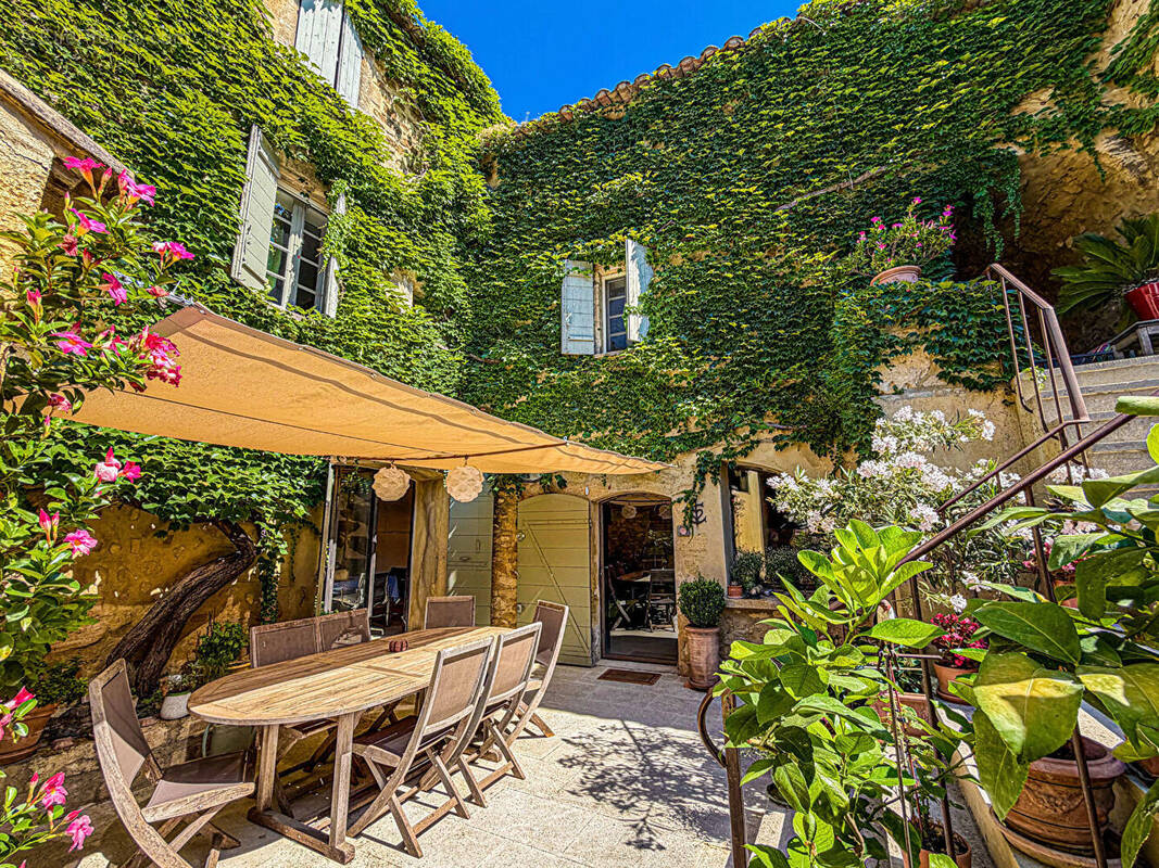 Maison à PUJAUT