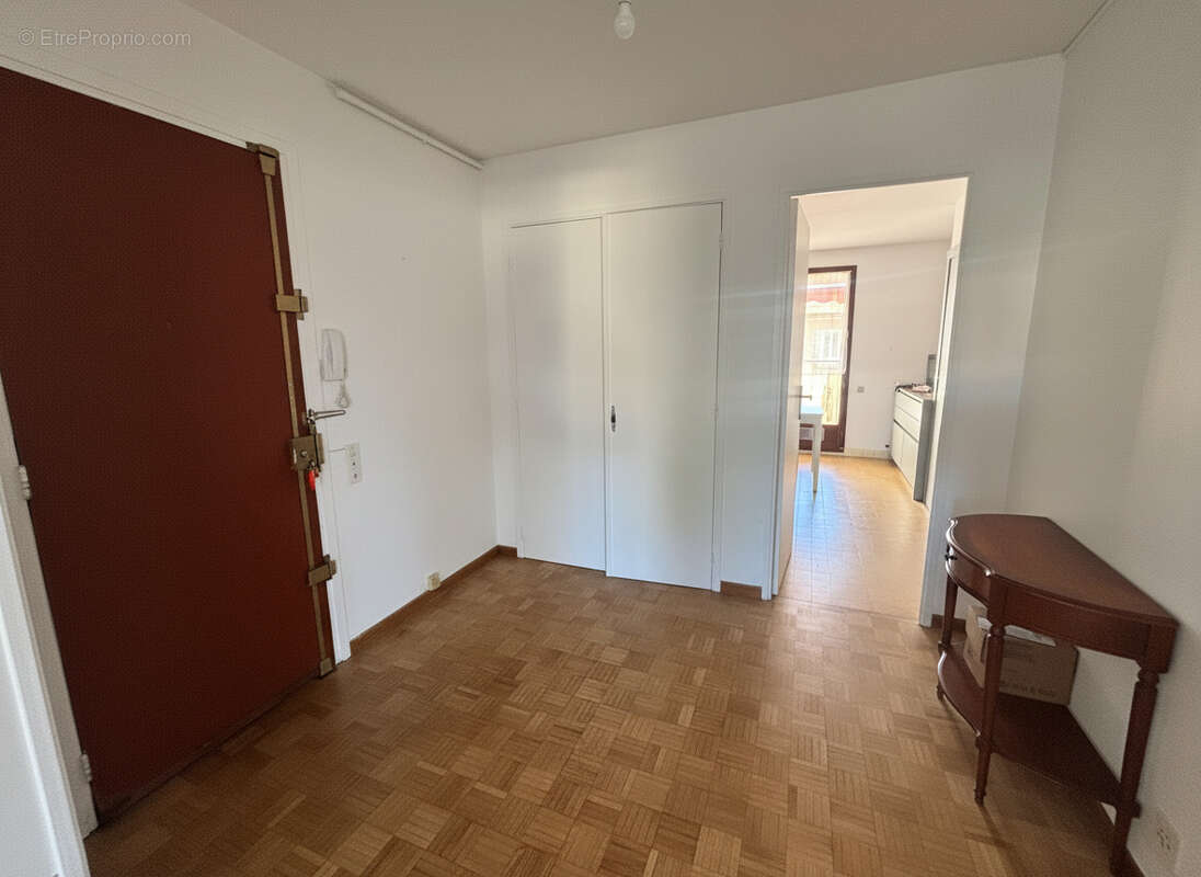 Appartement à MARSEILLE-5E