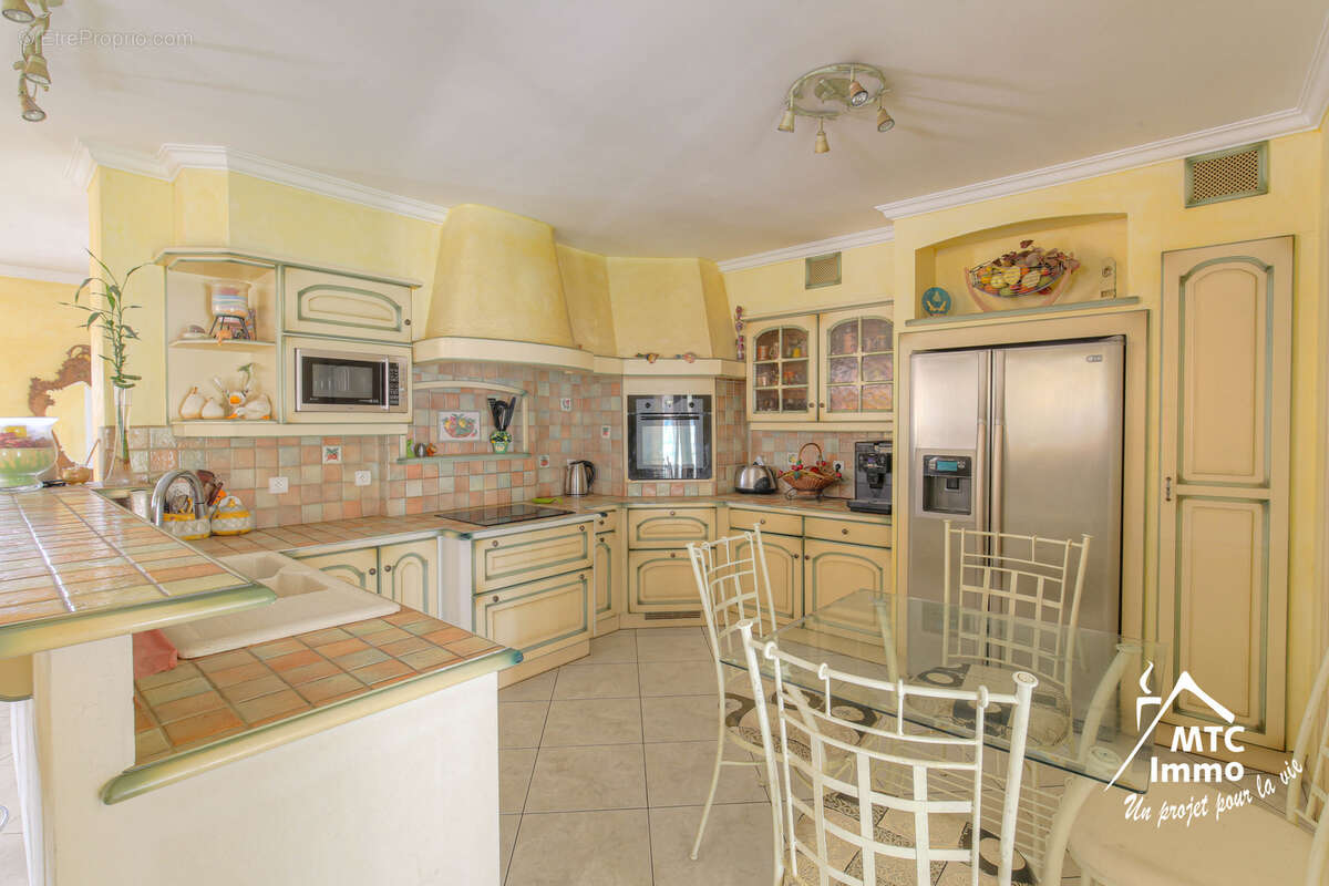 Maison à PONT-DE-CHERUY