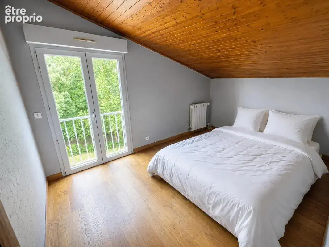 Maison T5 de 121 m² avec environnement exceptionnel et grand sous sol - photo 10
