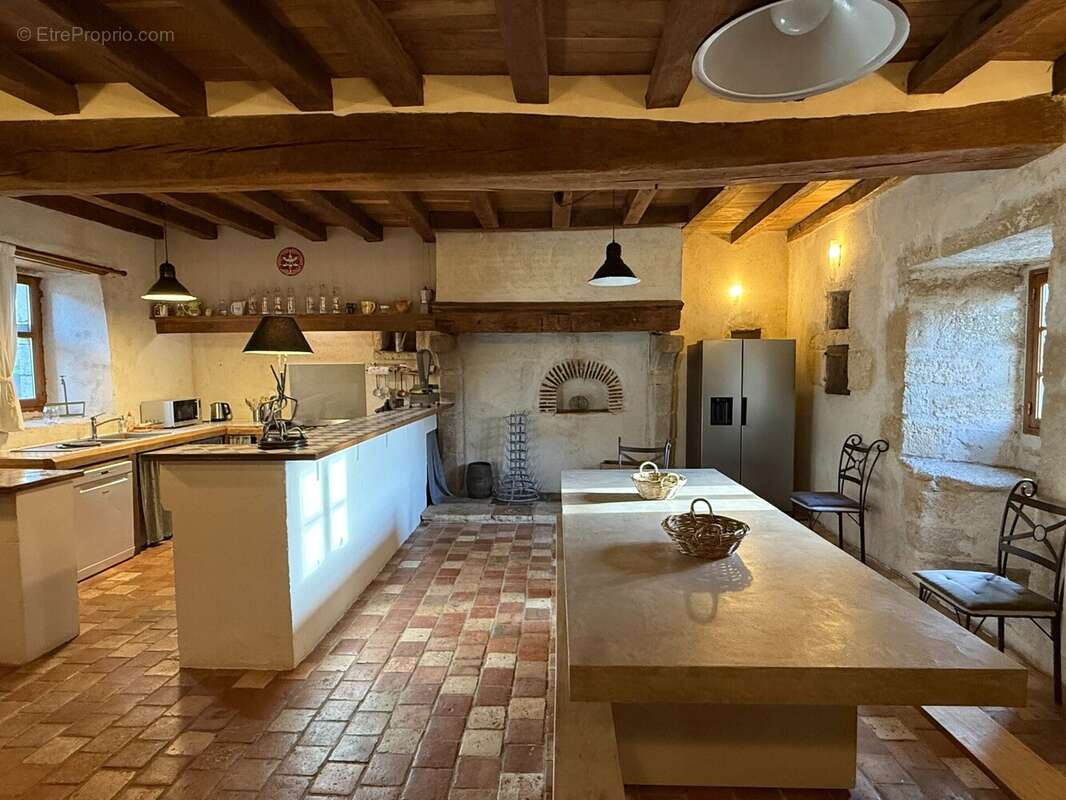 Maison à MONTGIVRAY