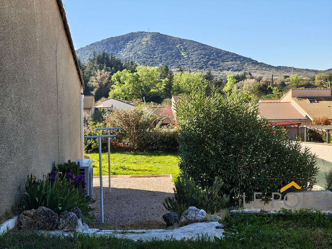Maison à MALATAVERNE