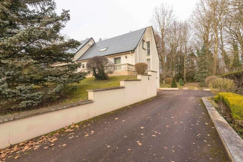 Demeure familiale au Cœur des Grands Crus : Propriété avec Potentiel de Gîte à Vougeot - photo 8