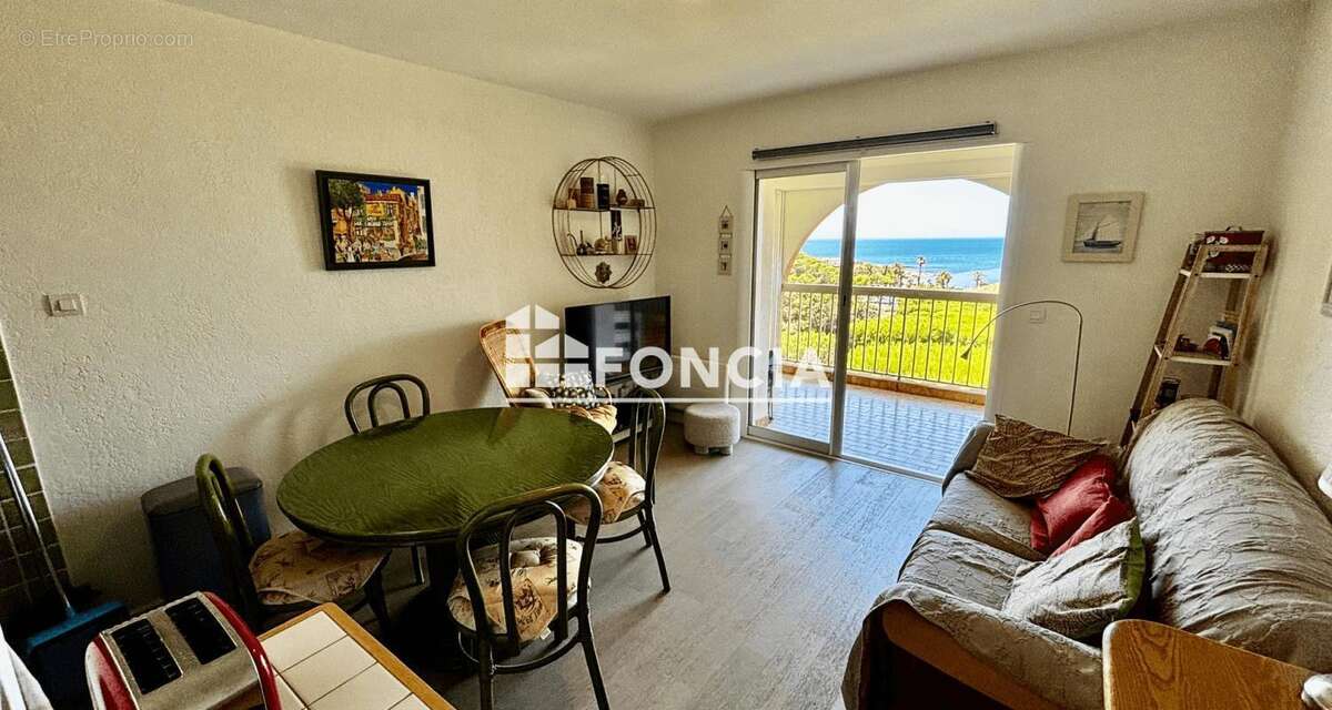 Appartement à SIX-FOURS-LES-PLAGES
