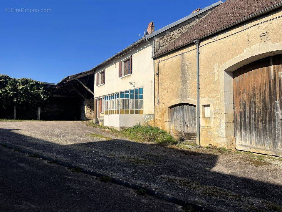 Maison à ARBOT
