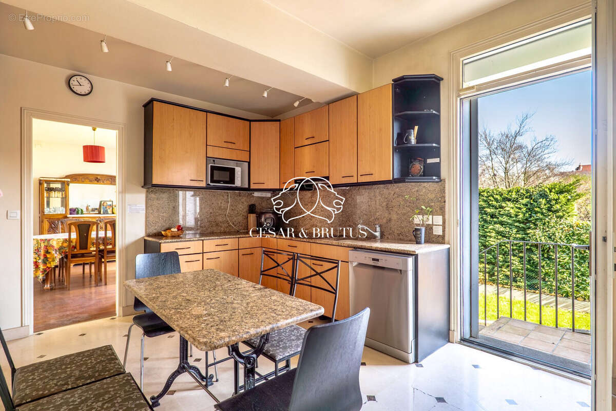 Appartement à ROSNY-SOUS-BOIS
