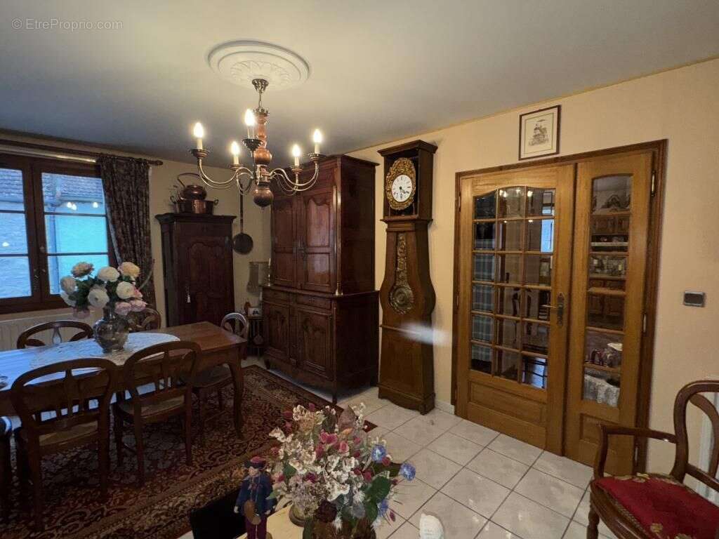 Appartement à SAINT-AMAND-MONTROND