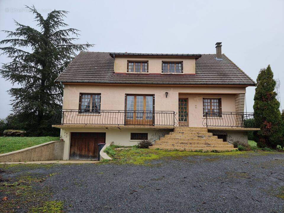 Maison à COURTACON