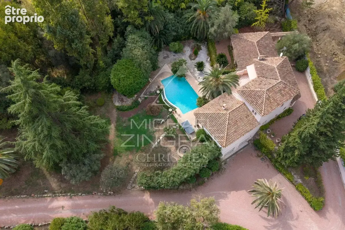 Mougins - Villa provençale sur plus d’un demi-hectare - photo 11