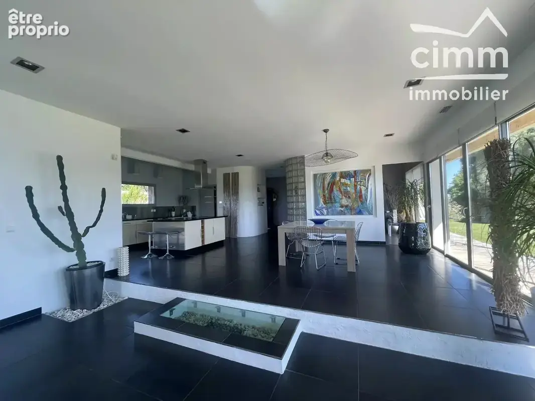 POUCHARRAMET —Villa d'architecte – 160 m² – Piscine – Parc de 3 500 m² – Vue campagne, lac et Pyrénées - photo 8
