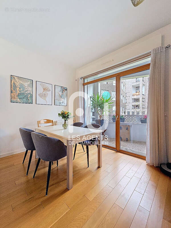 Appartement à ASNIERES-SUR-SEINE