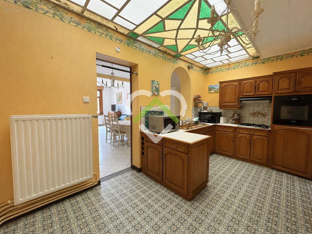 Maison à vendre Lille FIVES / HELLEMMES située sur une charmante placette au calme - photo 6