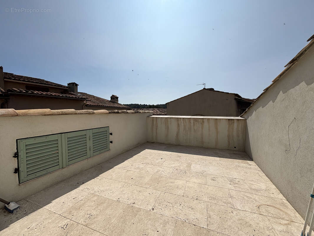 Maison à LA GARDE-FREINET