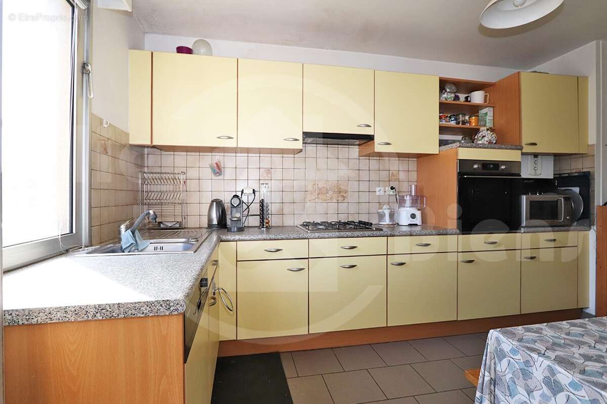 082025 - Appartement à COURBEVOIE