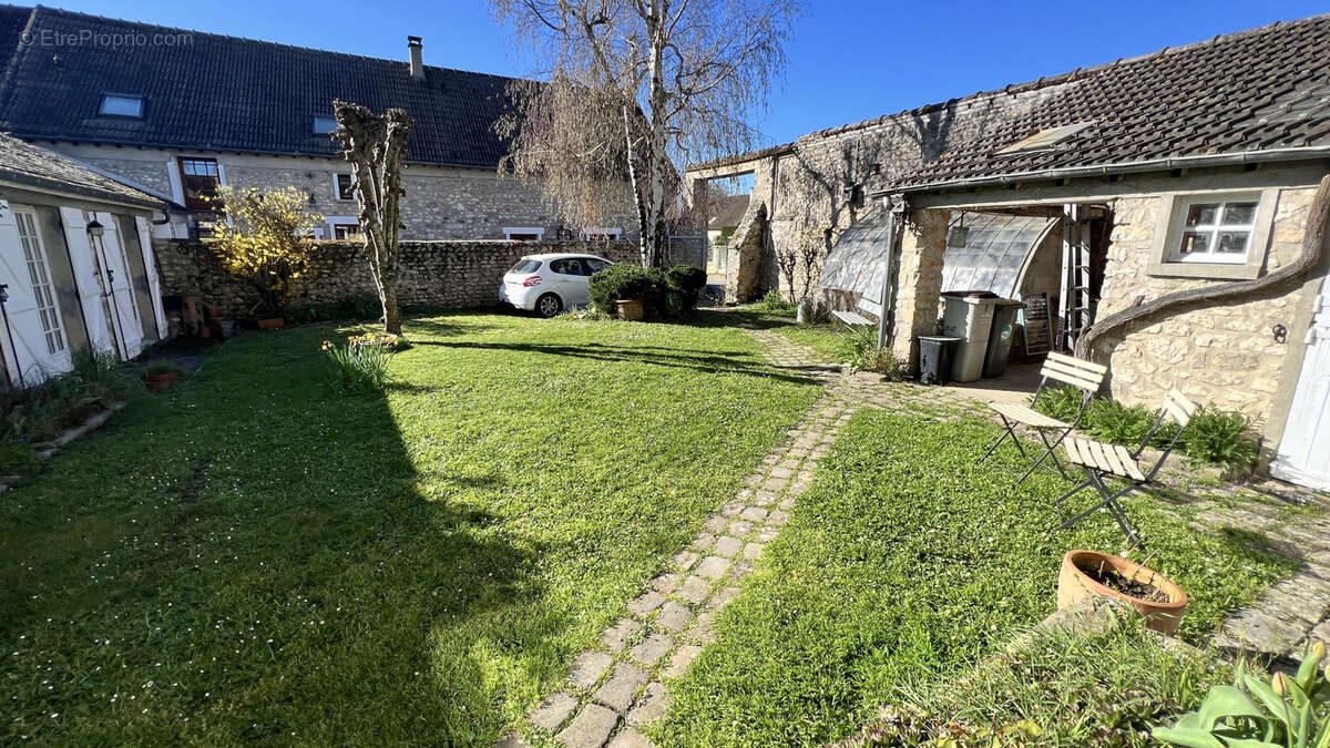 Maison à MILLY-LA-FORET