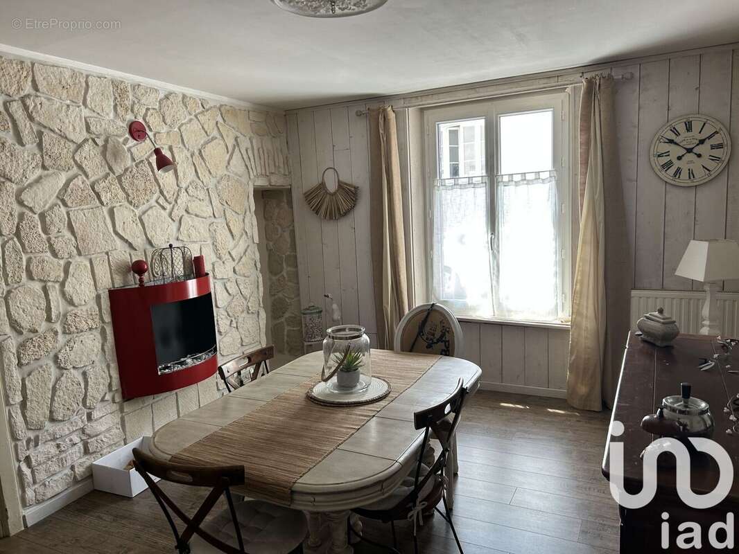 Photo 2 - Maison à LA ROUXIERE