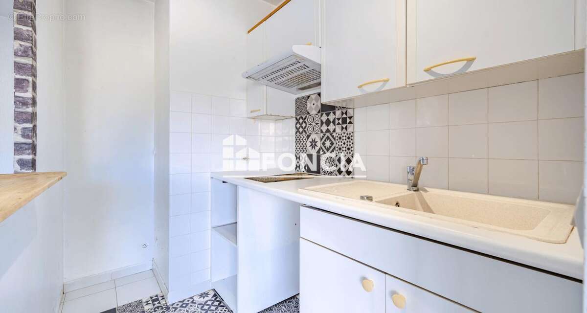 Appartement à SAINT-LAURENT-DU-VAR