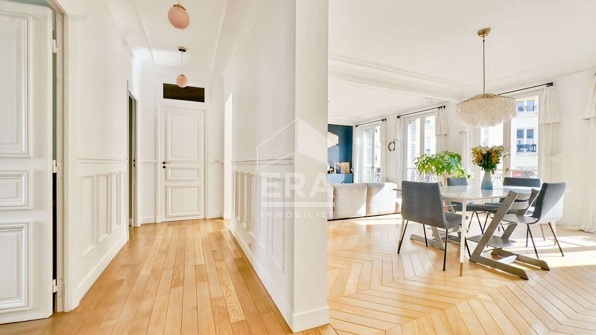 Appartement à PARIS-19E