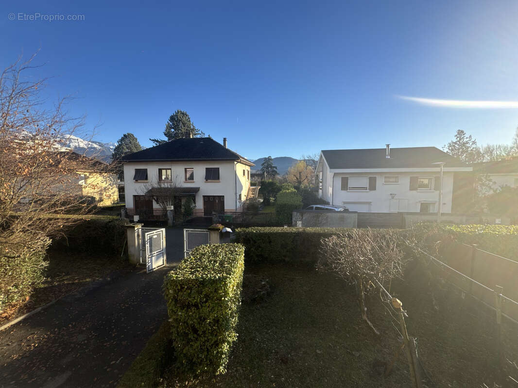 Maison à MEYLAN