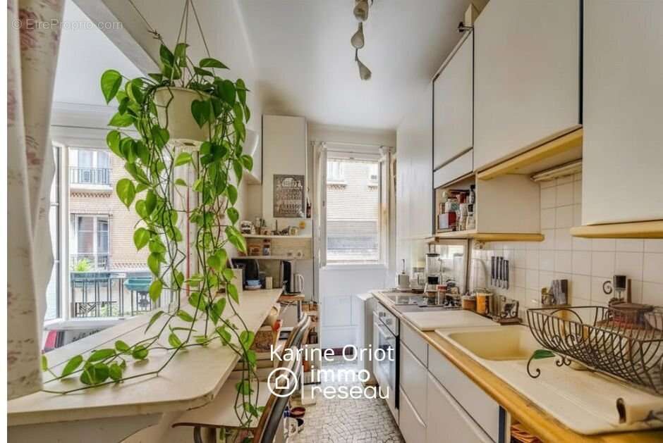 Appartement à PARIS-17E