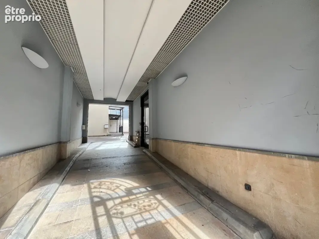 Secteur place du forum - magnifique duplex type 6 pieces de 135m2 + balcon - photo 23