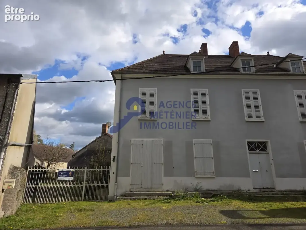 Magnifique propriété du XIX ème siècle sur la commune de MONTAIGU LE BLIN - photo 10