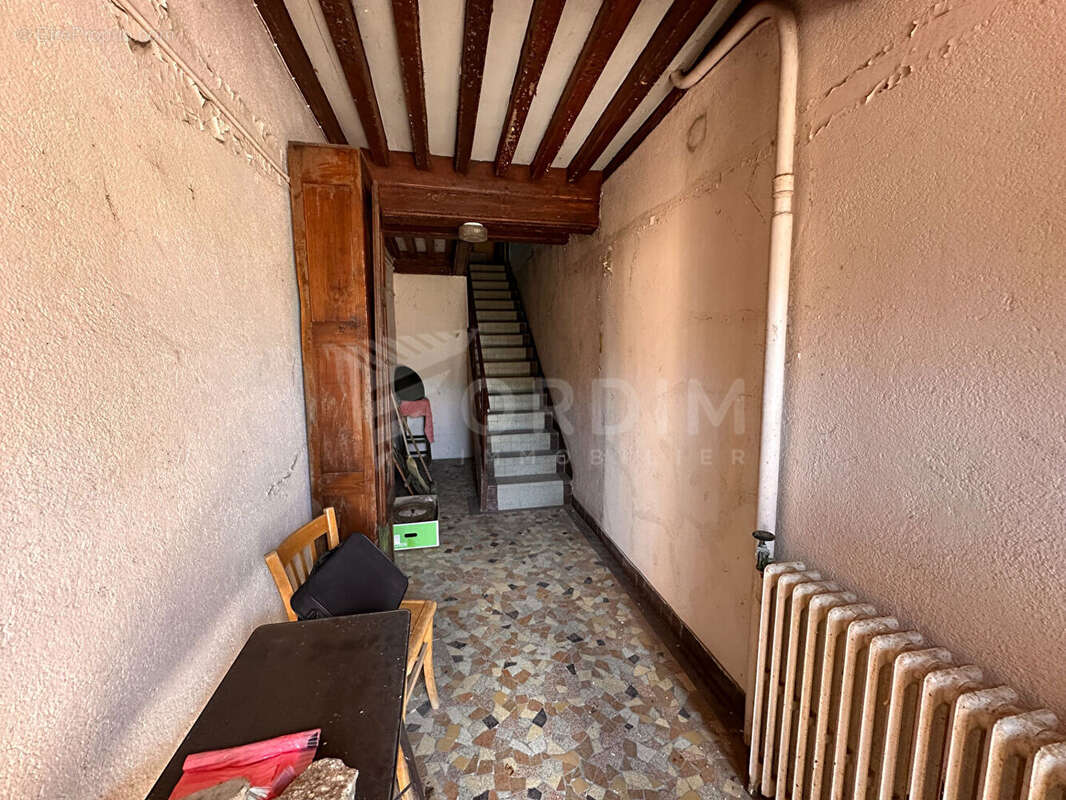 Maison à DUN-LES-PLACES