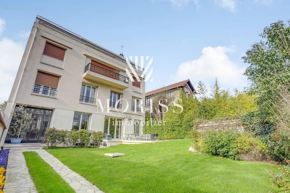 Appartement à FONTENAY-SOUS-BOIS