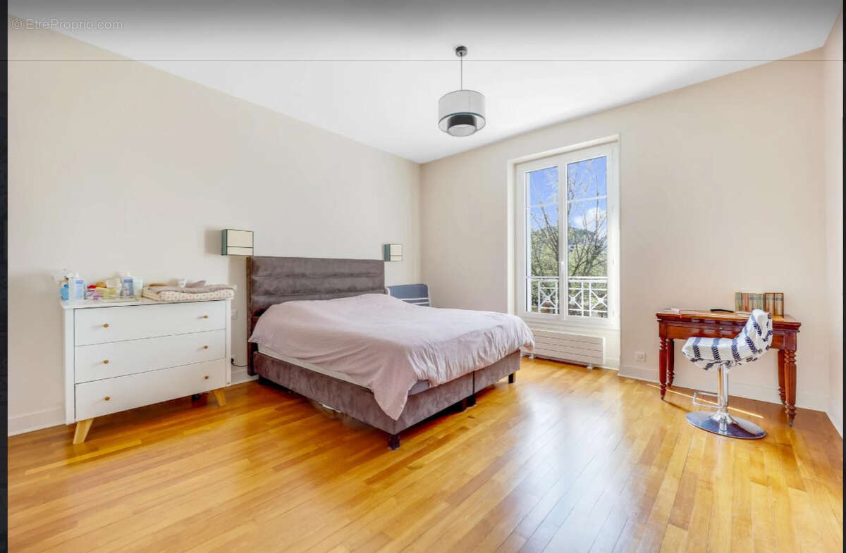 Appartement à LE VESINET