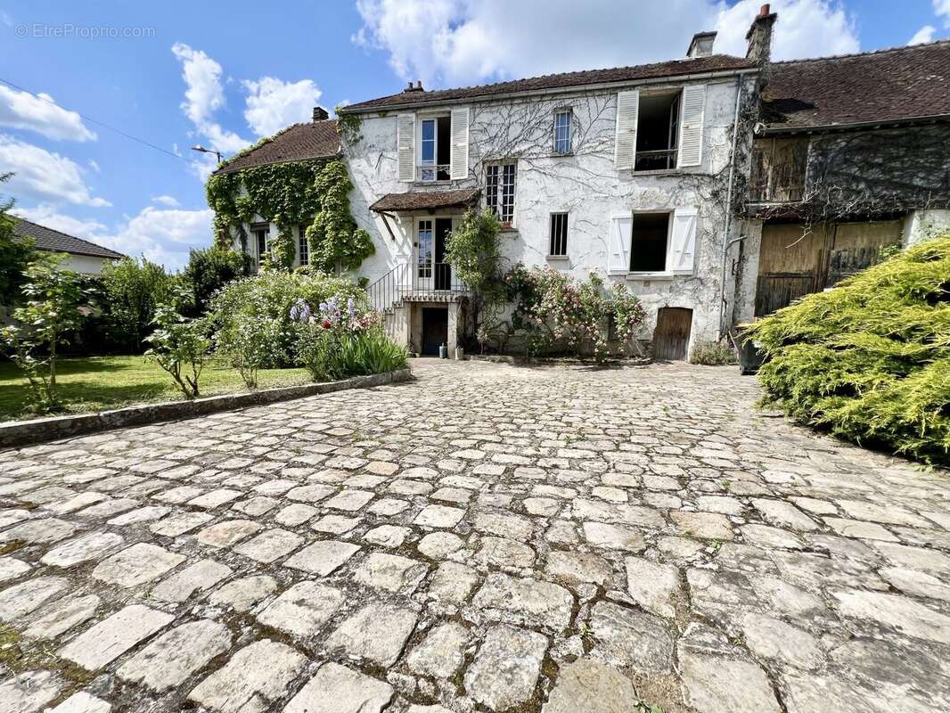 Maison à CONCHES-SUR-GONDOIRE