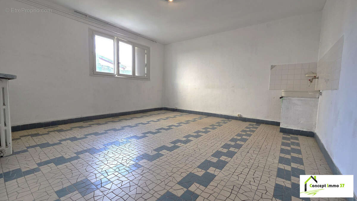 Maison 103 m² à La Ville-Aux-Dames  - photo 8