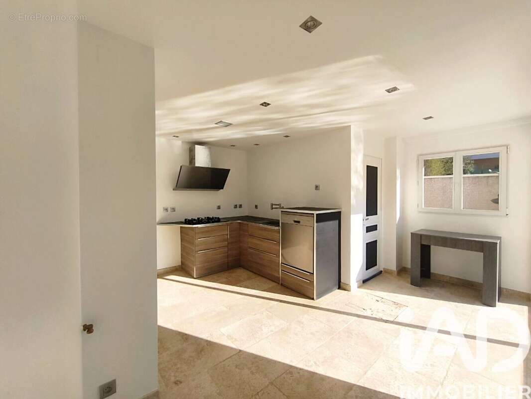 Photo 9 - Maison à ROUJAN