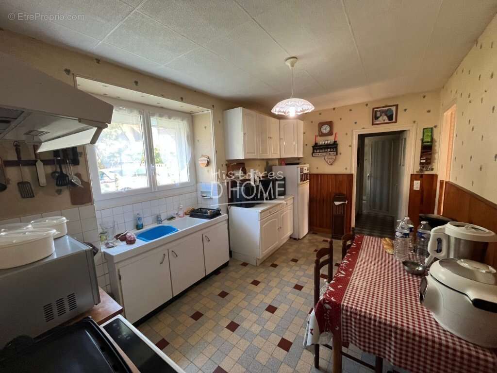 Maison à JOUY-LE-CHATEL