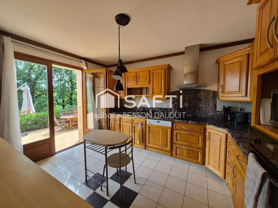 Maison 130 m² à Montricoux  - photo 6