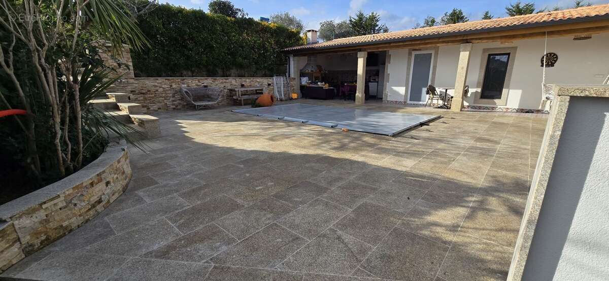 Maison 145 m² à Ajaccio  - photo 3