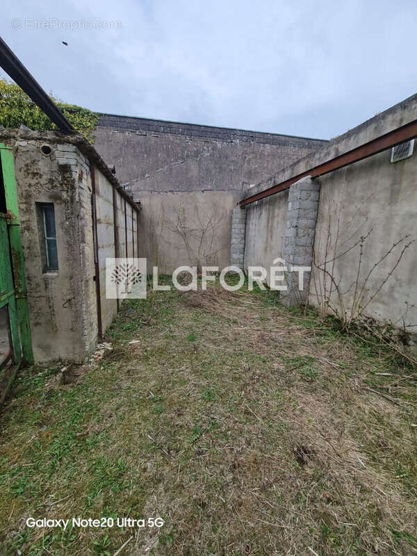 Terrain à AUDUN-LE-TICHE