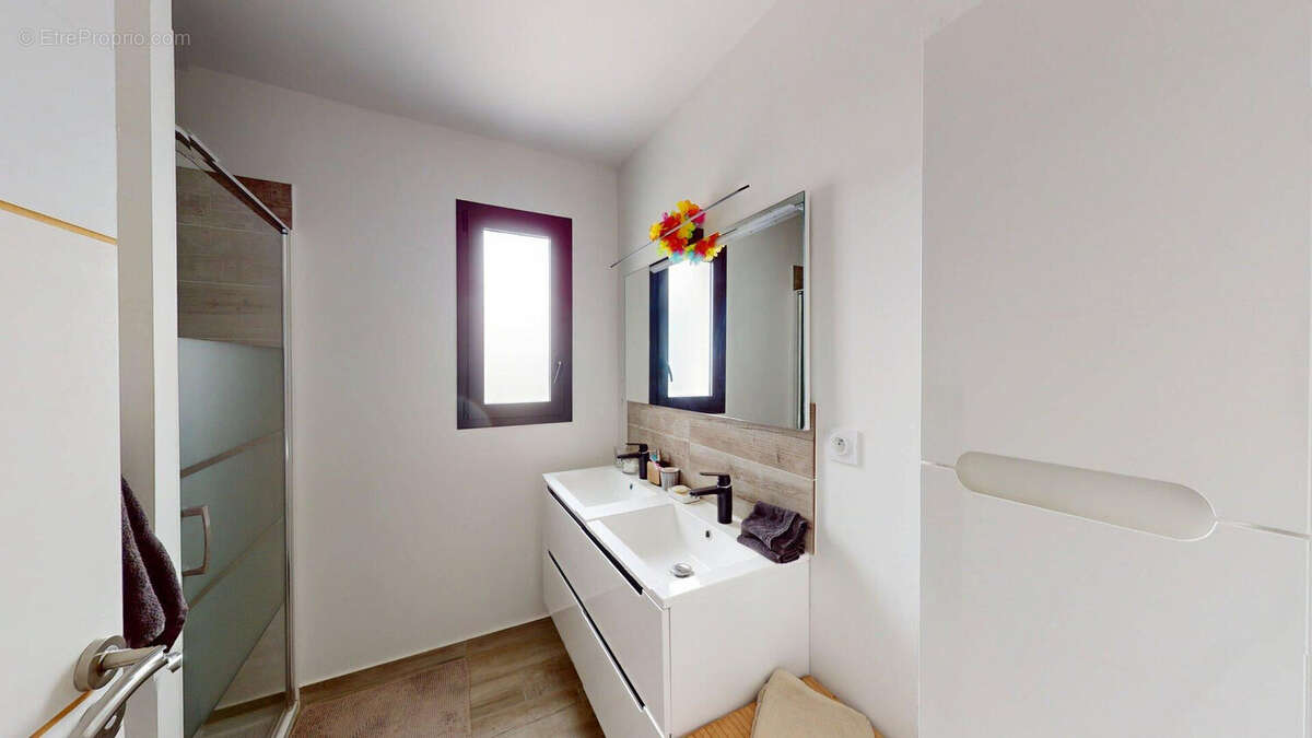 Maison à MESCHERS-SUR-GIRONDE